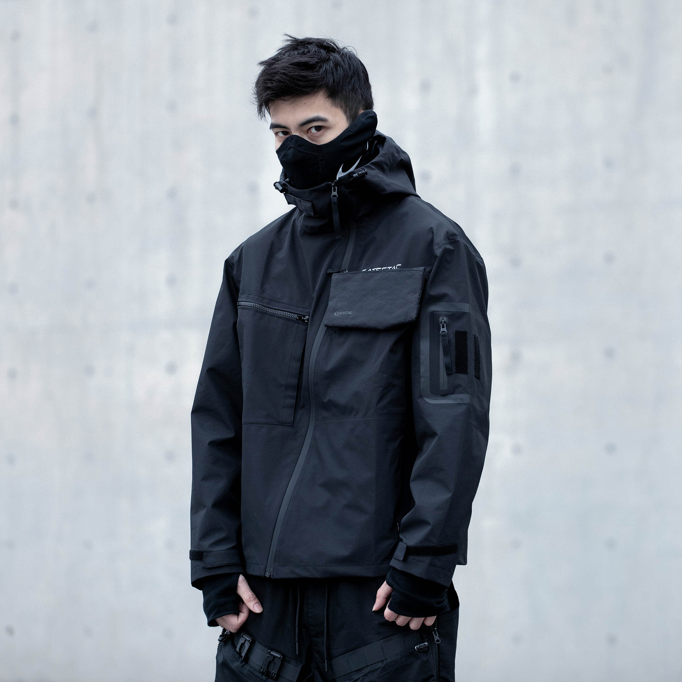 Tilted Zippered Hooded Jumper Man