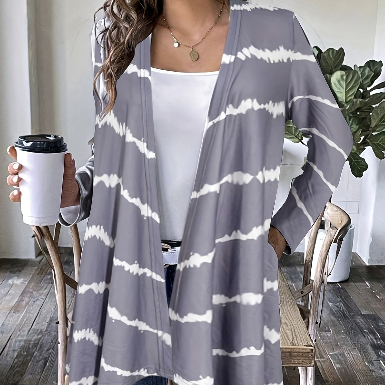 Ladies' Printed Buttonless Open Top Fashionable Versatile Vacation Jacket Top